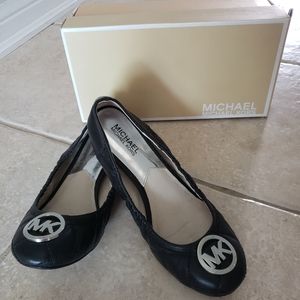 Authentic Michael Kors Black Ballerina Flats